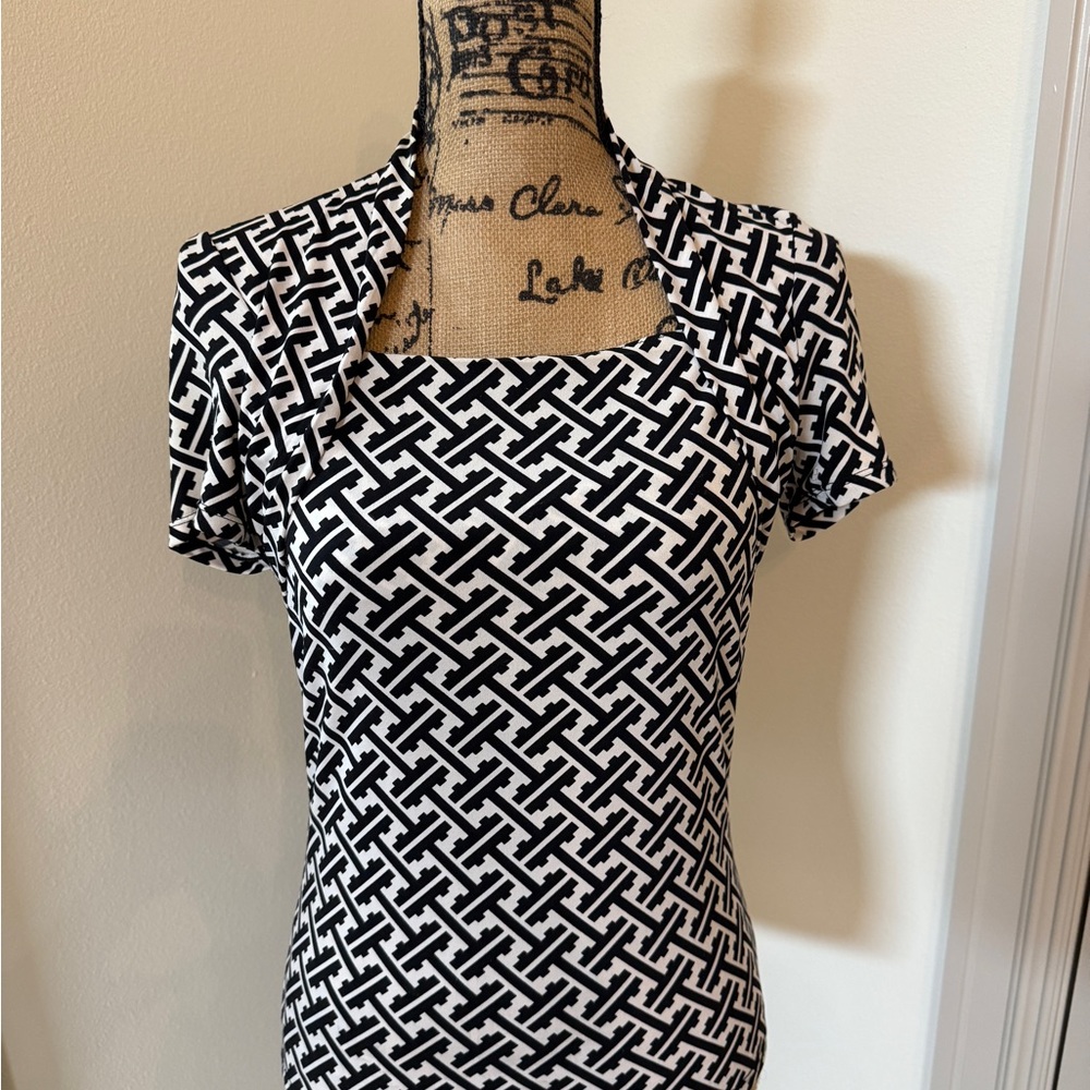 Antonio Melani - Chic Black and White Patterned Women's Top - Size XS